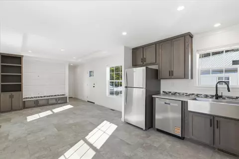 71 Carla Ct, Campton, NH 03223