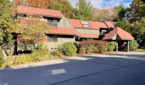 125 Redrock Dr #201, Burlington, VT 05401