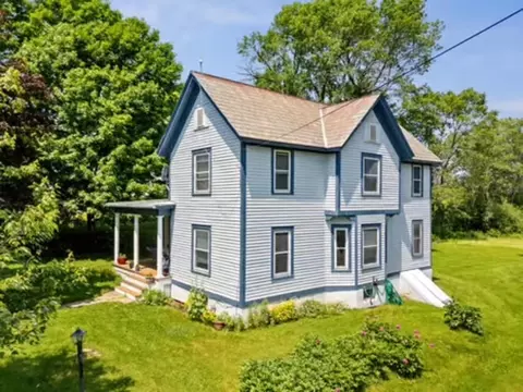 332 Main St, Shoreham, VT 05770