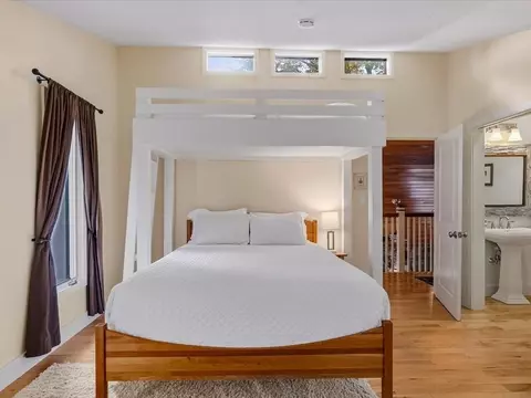 Bedroom - 185 Maple Rd, Stowe, VT 05672 photo 5 of 10