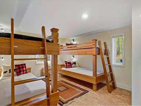 Bedroom - 185 Maple Rd, Stowe, VT 05672 photo 9 of 10