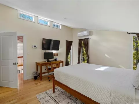 Bedroom - 185 Maple Rd, Stowe, VT 05672 photo 2 of 10