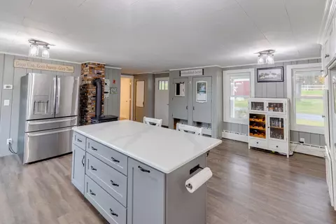 Kitchen - 172 Goose Ln, Bath, NH 03740 photo 4 of 5