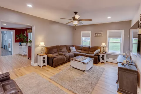Living - 172 Goose Ln, Bath, NH 03740 photo 3 of 6