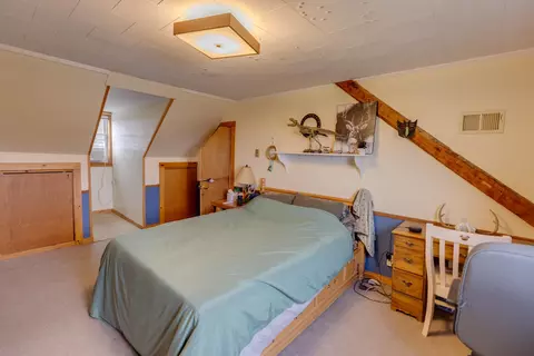 Bedroom - 172 Goose Ln, Bath, NH 03740 photo 6 of 6
