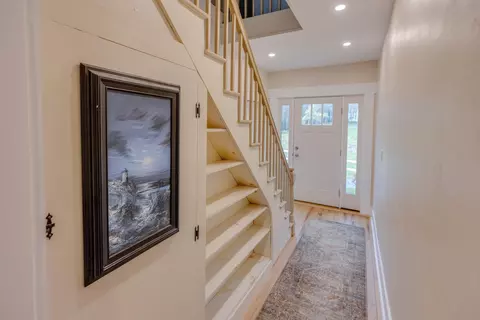 Entry Way - 172 Goose Ln, Bath, NH 03740 photo 6 of 7