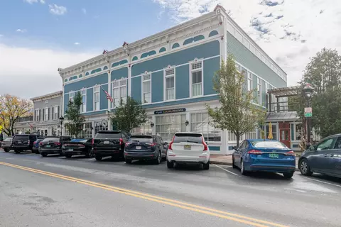 4928 Main St # 2, Manchester, VT 05255