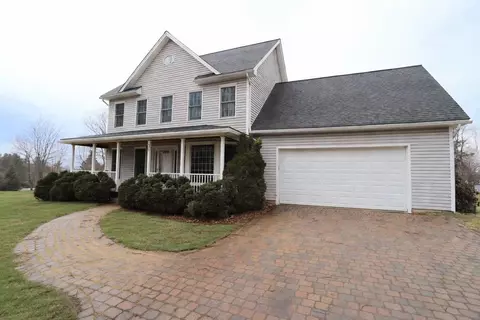 36 Tomahawk Path, Derby, VT 05829