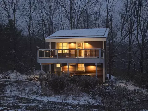 45 Emerson Rd, Topsham, VT 05076