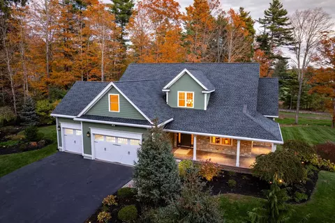 38 Wisteria Dr, Dover, NH 03820