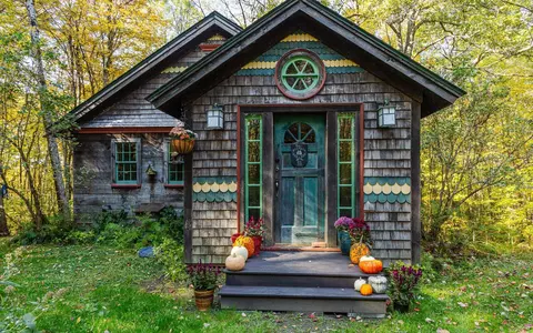94 Cold Pond Rd, Acworth, NH 03601