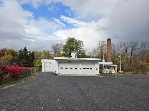 25 Union St, Enfield, NH 03748