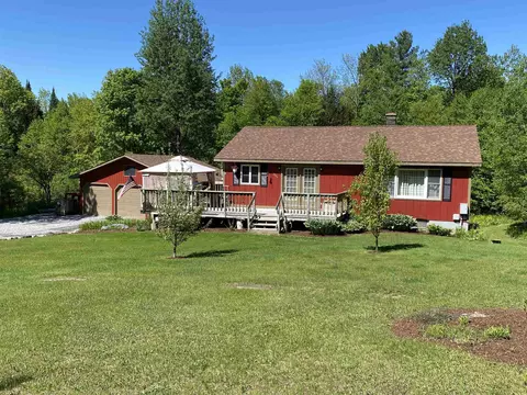 2016 Hinman Settler Rd, Derby, VT 05829