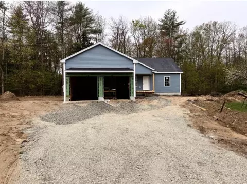 859 Salmon Falls Rd, Rochester, NH 03839