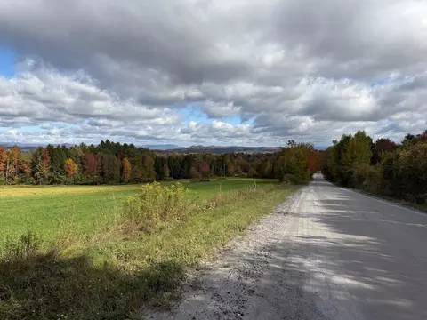 1430 Middle Rd, Plainfield, VT 05667 photo 3