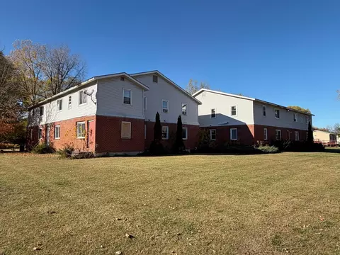 24 Maple St, St. Albans City, VT 05247