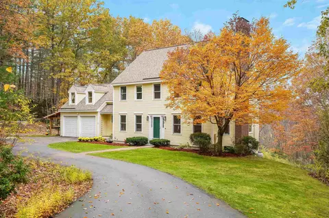 6 Whittemore Ln, Amherst, NH 03031