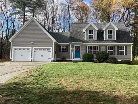 15 Bootland Farm Rd, Newton, NH 03858