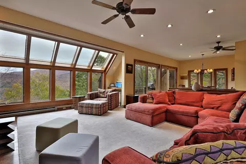 760 E Ash Rd, Plymouth, VT 05056