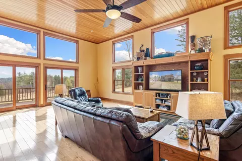 81 Brigham Hill Rd, Essex Junction, VT 05452