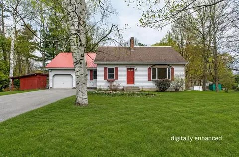 70 Stagecoach Dr, Newport, VT 05855