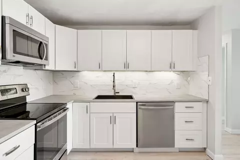 35 Andrew St #12, Manchester, NH 03104