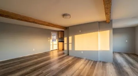 Living - 94 112 West River Rd, Johnson, VT 05656 photo 2 of 4