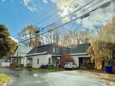 3 Wall St, Springfield, VT 05156