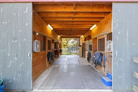 Entry Way - 337 Middle Rd, Brentwood, NH 03833 photo 6 of 6