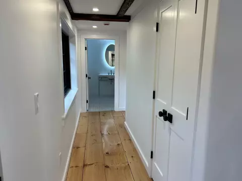 Entry Way - 10 String Brg, Exeter, NH 03833 photo 1 of 3