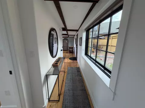 Entry Way - 10 String Brg, Exeter, NH 03833 photo 2 of 2