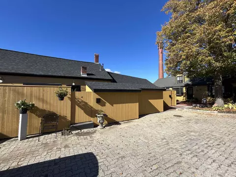 Exterior - 10 String Brg, Exeter, NH 03833 photo 8 of 8