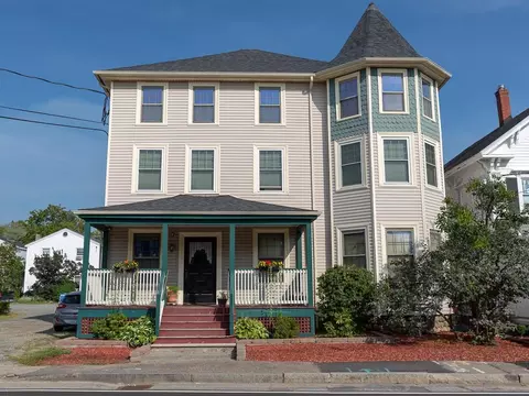 407 Lafayette Rd, Hampton, NH 03842