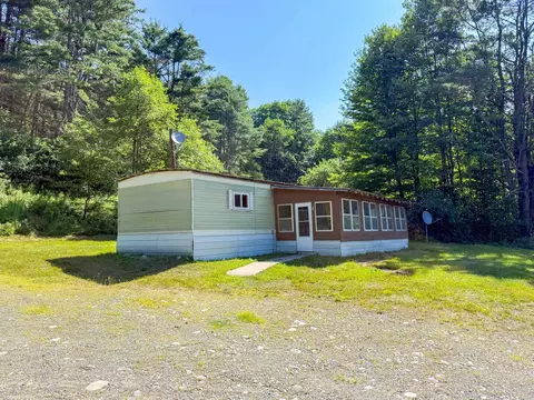725 Sugar Hill Rd, Lisbon, NH 03585
