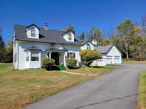 119 Hill Rd, Dummer, NH 03588