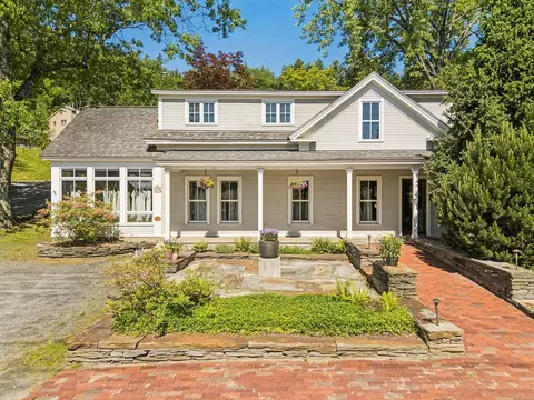 299 Mountain Rd, Stowe, VT 05672