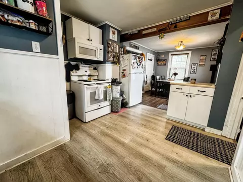 Kitchen - 113 Main St, Bennington, VT 05201 photo 4 of 5