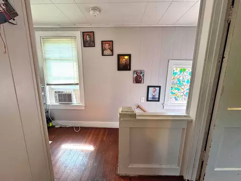 Entry Way - 113 Main St, Bennington, VT 05201 photo 4 of 5