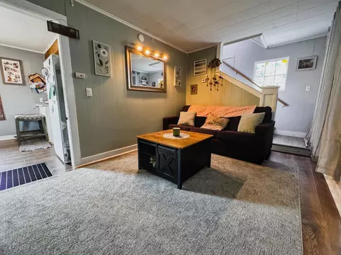 Living - 113 Main St, Bennington, VT 05201 photo 2 of 4