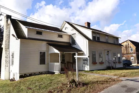 2072 N Main St, Londonderry, VT 05148