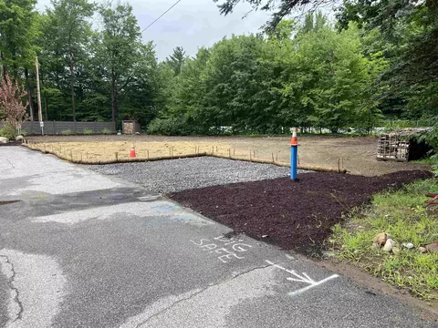 34 Franklin St #10, Lincoln, NH 03251