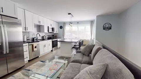 78 Main St #3A, Lincoln, NH 03251