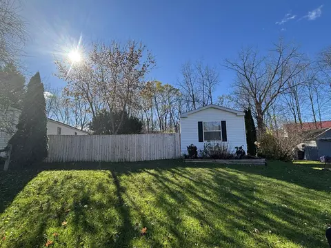 48 Lower Circle Ext, Richmond, VT 05477
