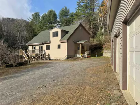 149 W Trottier Rd, Royalton, VT 05068