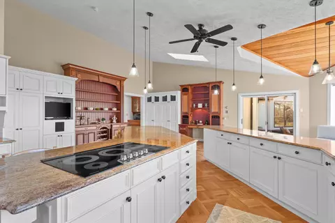 43 Sterling Pl, Bow, NH 03304 photo 7