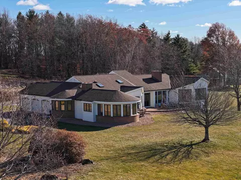 43 Sterling Pl, Bow, NH 03304 photo 2