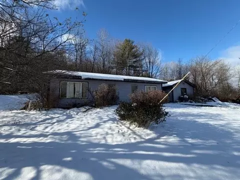 77 Wyman Rd, Morristown, VT 05661