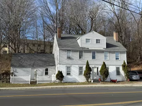38 Washington St, Claremont, NH 03743