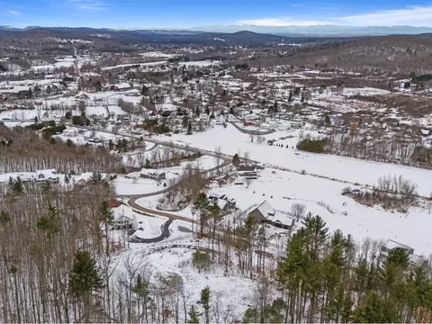 8 Mins Ln, Underhill, VT 05489