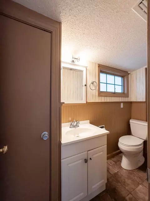 Bath - 61 Acorn Rd, Hampton, NH 03842 photo 1 of 1